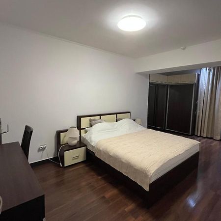Large 2 Bedroom Apartment Soseaua Nordului Bucureşti Ngoại thất bức ảnh