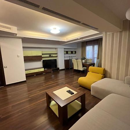 Large 2 Bedroom Apartment Soseaua Nordului Bucureşti Ngoại thất bức ảnh