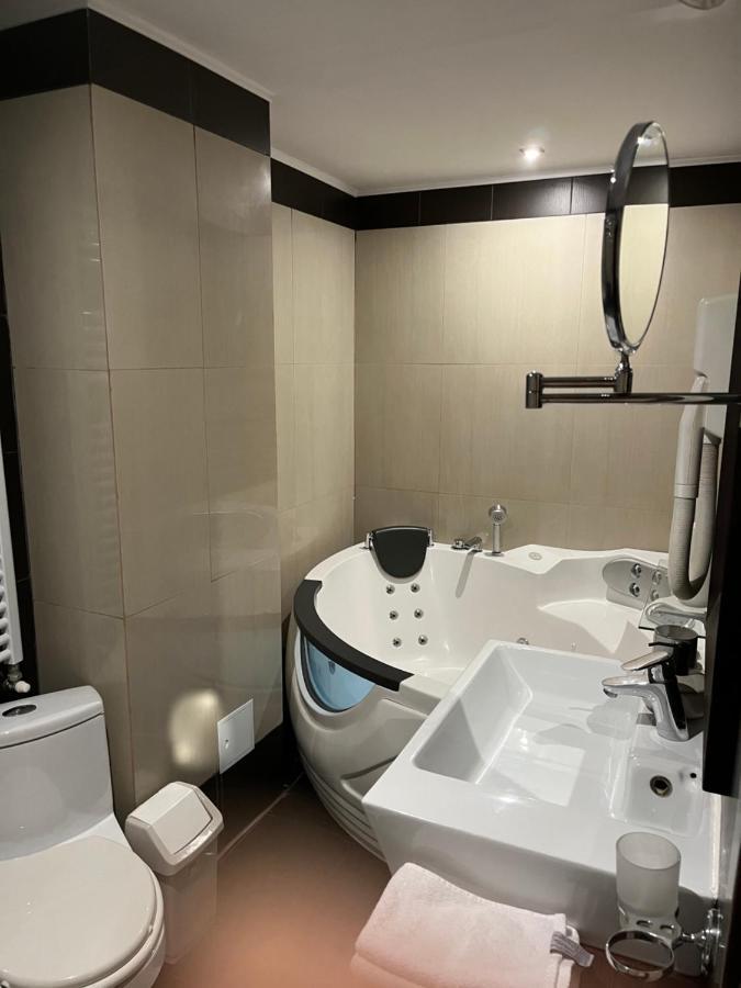 Large 2 Bedroom Apartment Soseaua Nordului Bucureşti Ngoại thất bức ảnh
