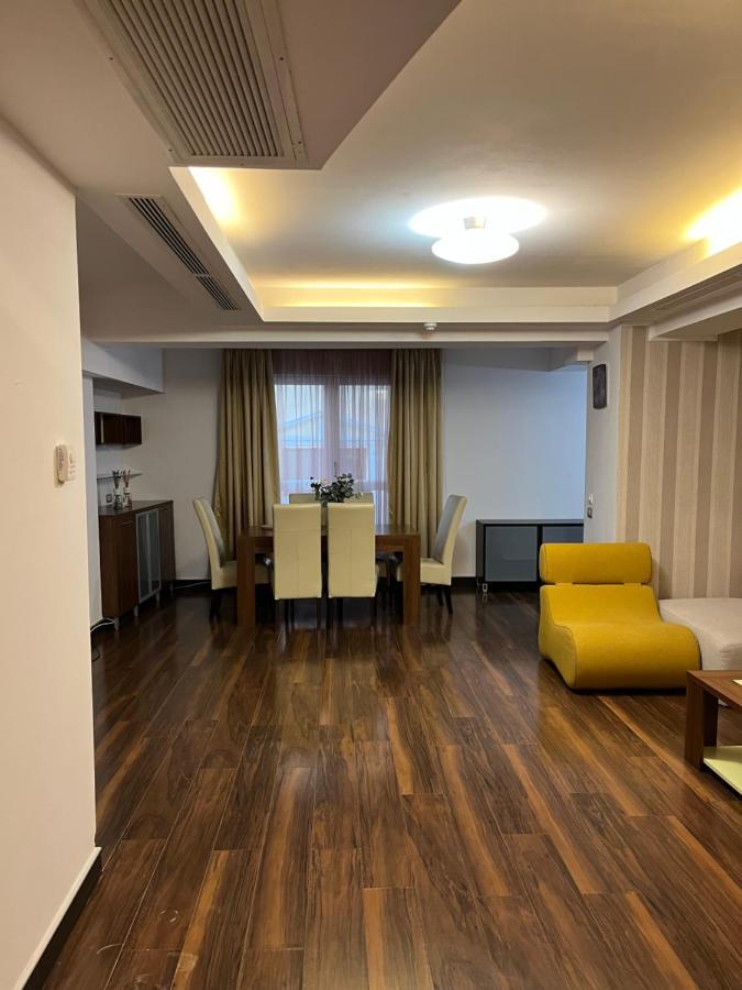 Large 2 Bedroom Apartment Soseaua Nordului Bucureşti Ngoại thất bức ảnh